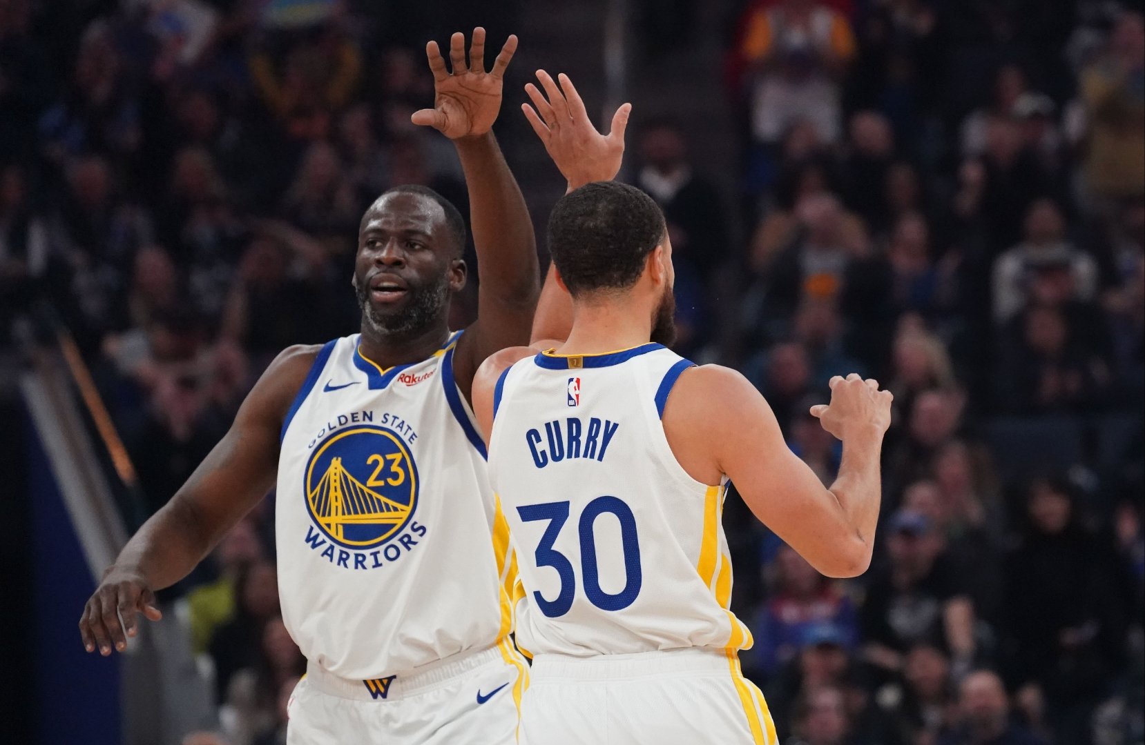 勇士遭猛龙逆转，失去近场主场纪录