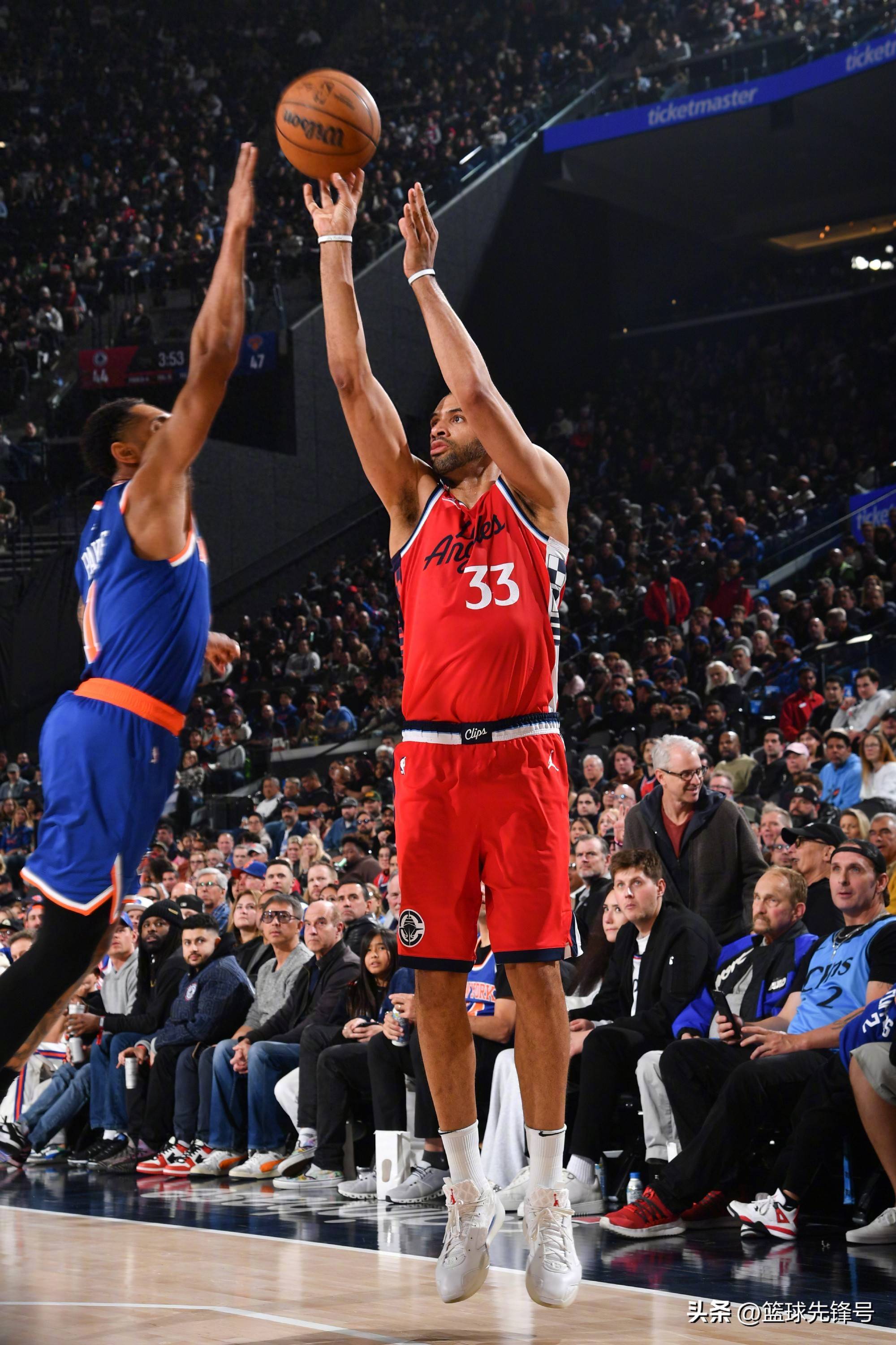 唐斯绝杀时刻，掀起高潮点燃赛场，步行者迎来胜利！