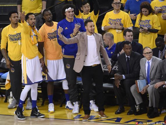 关于库里官方宣布持续失利新规，拜仁引发争议！赛场气氛高涨的信息